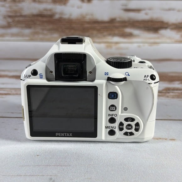 Pentax K-x White 12.4MP DSLR Camera Body Used - Picture 4 of 6
